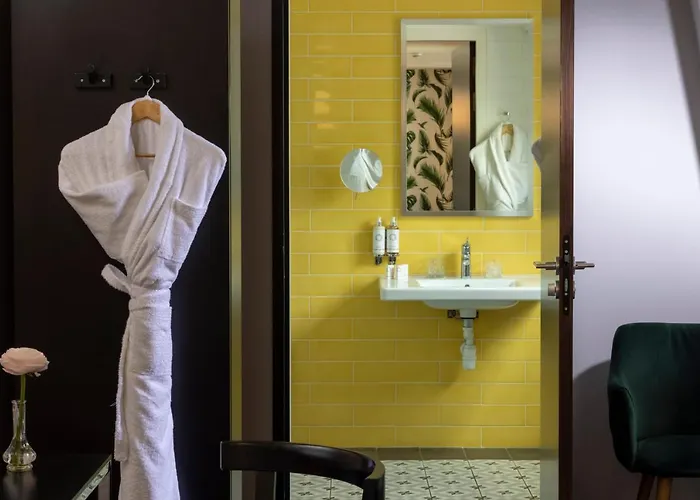 Szálloda Les Matins De & 4*