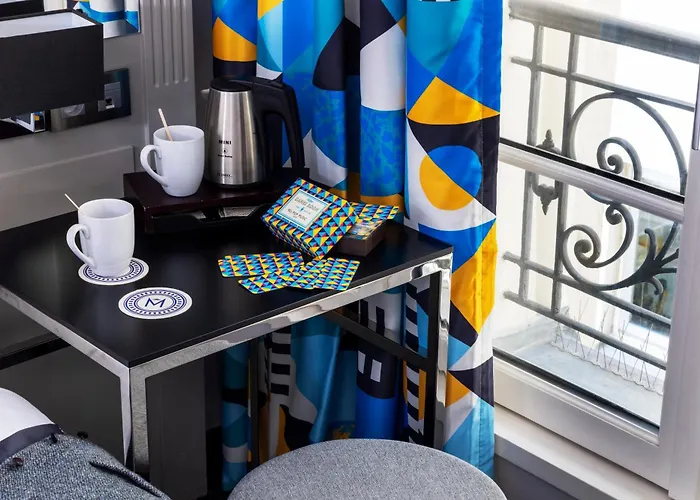 Les Matins De & Párizs