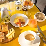 Les Matins De & 4*