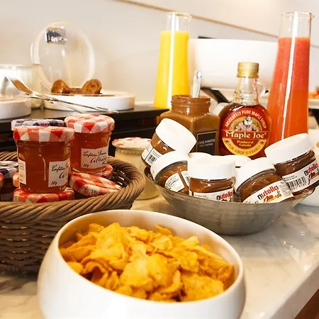 Les Matins De & Hotell 4*