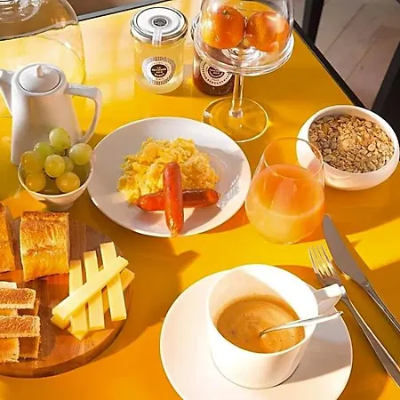 Les Matins De & 4*